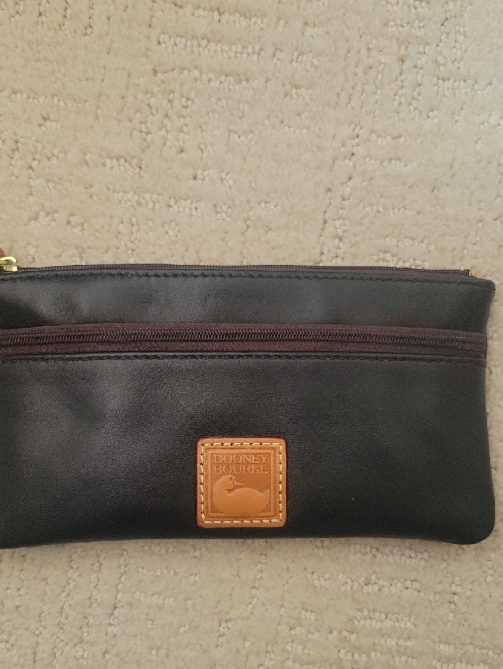 Dooney & Bourke Black Leather Zip Pouch Wallet with Brown Trim - Picture 2 of 12